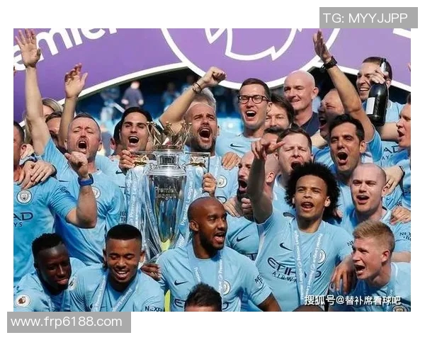 全球足球巨星排名揭晓：历史与现役球员对决的巅峰之争