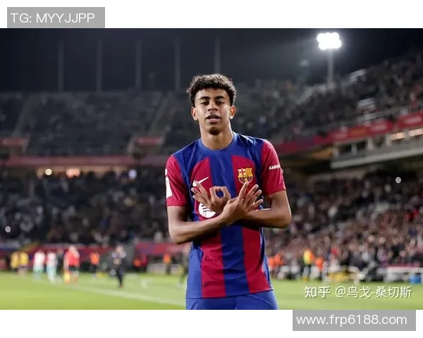 足球球星赛场舔嘴唇瞬间被捕捉引发网友热议 足球球星赛场舔嘴唇瞬间被捕捉引发网友热议